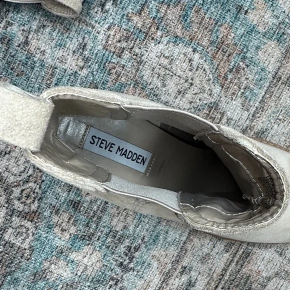 Steve Madden Lexa Cream Neutral Chunky Heeled Bootie 9 - Picture 2 of 14